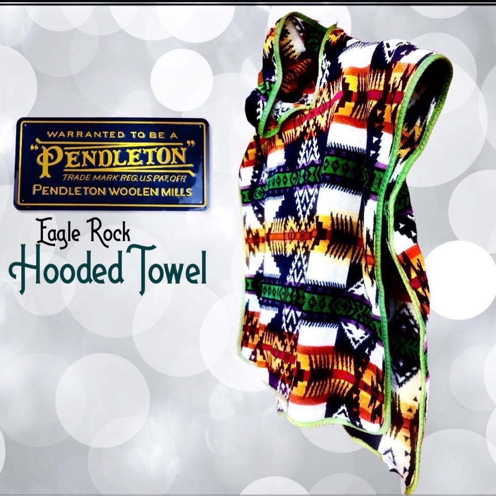 Pendleton Eagle Rock Hooded Towel with Bold Multicolor Design - Picture 2 of 7